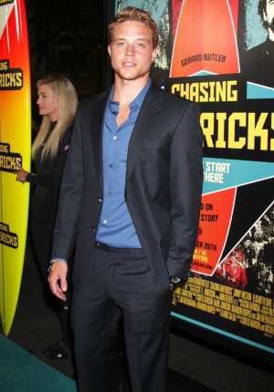 Jonny Weston Chasing Mavericks Jonny weston