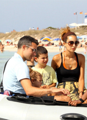 Robin van Persie Holiday Destinations(Getaways) ( 1 )