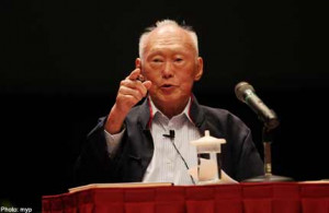 Lee Kuan Yew steps down from PAP central executive committee
