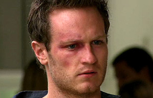 Felix Walters (Josh Lawson)