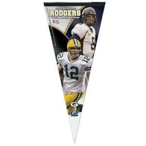 RODGERS GREEN BAY PACKERS CAL BEARS 17x40 PENNANT: Sports & Outdoors