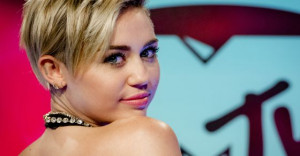 miley-cyrus-ema-2013-feminist-quote.jpg