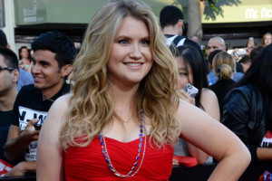 Jillian Bell Fat Jonah-hill-praises-22-jump- ...