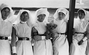 vintage-nurse-caps-featured-image