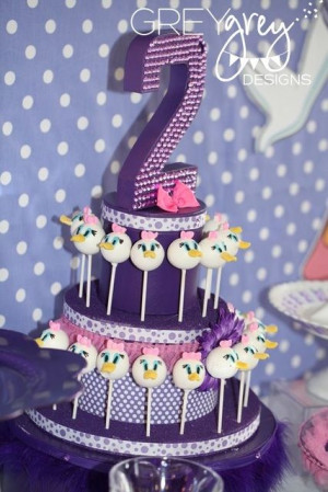 Cake Pops at a Daisy Duck Party #daisyduck #cakepops