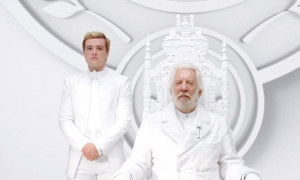 Hunger Games: Mockingjay Part 1 - why is Peeta evil now?