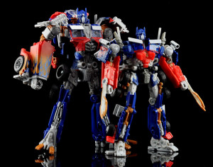 ... Gallery of Ultimate Optimus Prime (EDIT: Toy Spotted at Retail