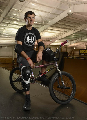 UnderGround Forums >>DC should get this gnarly ACL surgery a BMXer got