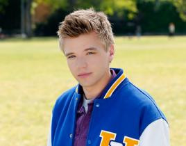 Brett Davern Interview: Will Jake Be Alright?!?