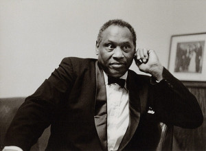 PAUL ROBESON October 1958 Neil Libbert photographed Paul Robeson for ...
