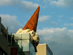 Dropped cone [Claes Oldenburg]