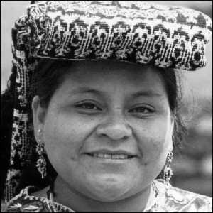 Breve Biografía de Rigoberta Menchú