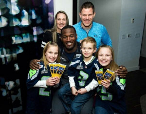 Seattle Seahawk's fullback Derrick Coleman invited twins (l) Riley and ...