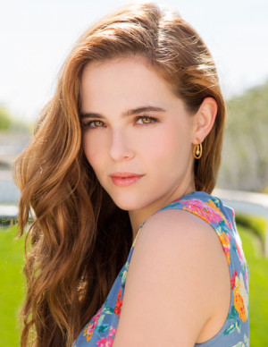 Zoey Deutch Height Weight