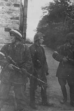 ... action during the 1944 Polish resistance .jpgViews: 2922Size: 22.9 KB
