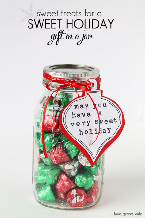 Sweet Treats for a Sweet Holiday Gift in a Jar- perfect idea for the ...
