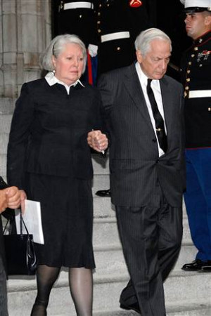 Brooke Astor's son accused of plundering estate