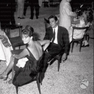 Claudia Cardinale Con Alain...