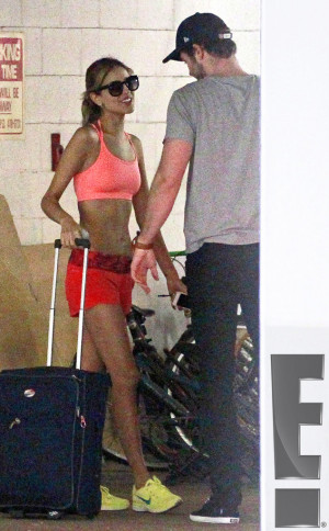 Liam Hemsworth Dating New...