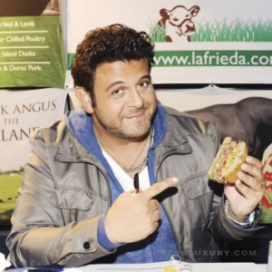 Adam Richman (*1974). Thanks for showing me how not to do it :)