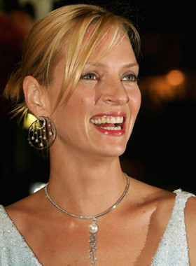 Uma Thurman arrives to the premiere of Kill Bill II on 05-16-04