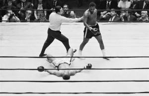 Former heavyweight champion Joe Frazier dies after fight with cancer