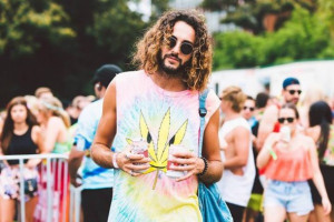 ... weed festival hipster hippie colour tie dye diy rainbow drugs bracelet