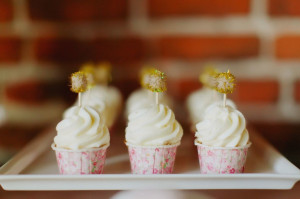vanilla-cupcakes