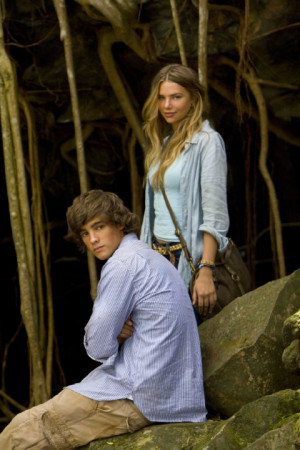 Still of Indiana Evans and Brenton Thwaites in Blue Lagoon: The ...