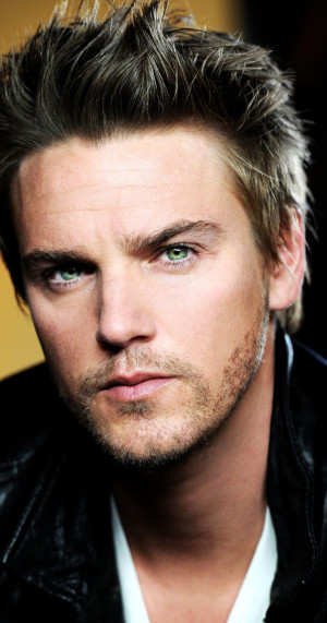 MV5BODc3Mjc3Njk0MF5BMl5BanBnXkFtZTcwOTA1NTMyNQ@@._V1_SY1200_CR85,0,630 ...