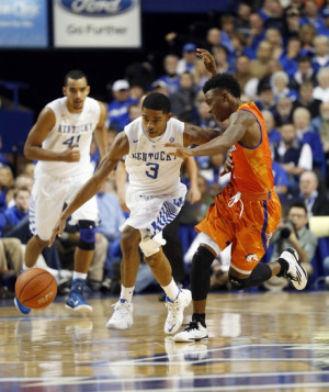 drew-charles-ncaa-basketball-texas-arlington-kentucky.jpg
