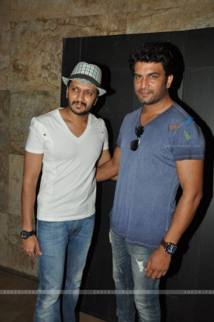 Riteish Deshmukh and Sharad Kelkar at the Screening of Lay Bhari at ...