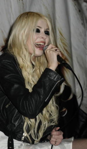 Taylor Momsen made a cultural gaffe when OK Magazine asked her about ...
