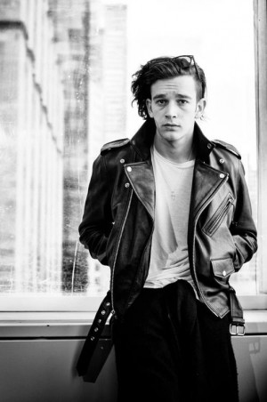 sexy hot style singer British attractive the 1975 matty healy