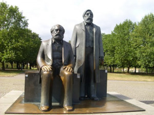 Karl Marx und Friedrich Engels - Denkmal