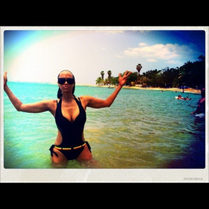 Tyra Banks Beach Body, 'America's Next Top Model' Judge Bikini PHOTOS