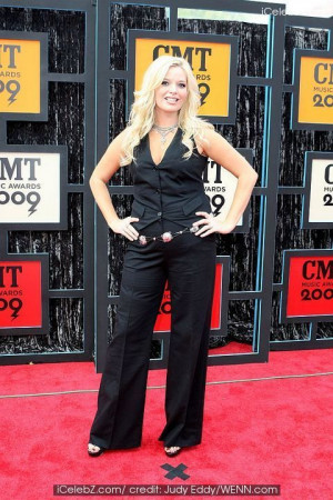 Melissa Peterman Feet 480 x 720 91 kB jpeg