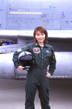 military_woman_japan_army_000019.jpg