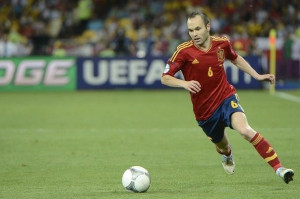 attaquant espagnol Andres Iniesta lors de la finale de l'Euro-2012 ...