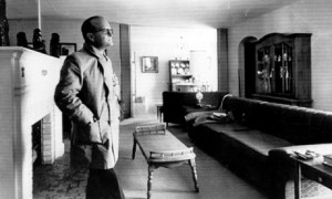 Truman-Capote-in-the-livi-001.jpg