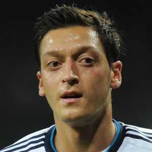 Mesut Özil Biography