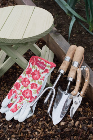 Set It Off Quotes Priced at 39.99 it includes a