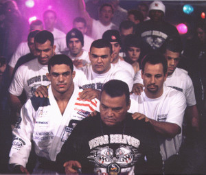 Carlson Gracie leading the pack with a young Vitor Belfort.