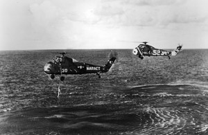 virgil gus grissom is pulled from the ocean july 21 1961 grissom