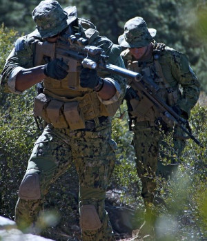 Navy SEALs on patrol with MK 17’s