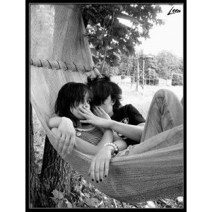 ritesh kiss couple love inorbits siyah beyaz couples sensuel my photo