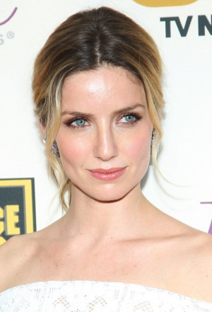 Annabelle Wallis