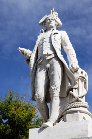 Description Captain James Cook, Christchurch Statue.jpg