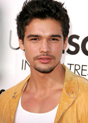 steven-strait-05