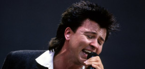 Paul Young performing at Live Aid 1985
